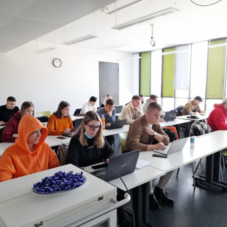 Міжнародні програми